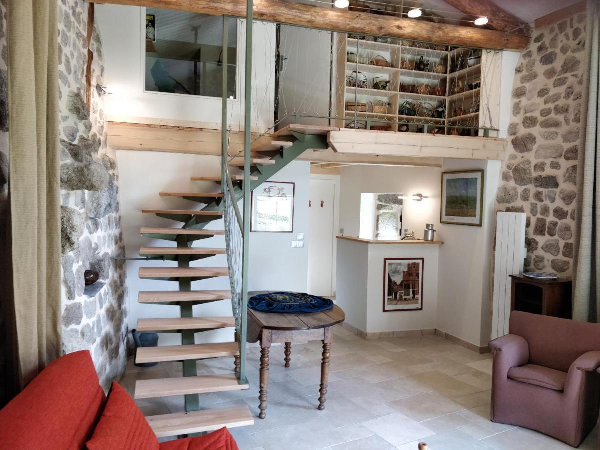 Les Fayettes Hotel Montregard Eksteriør billede